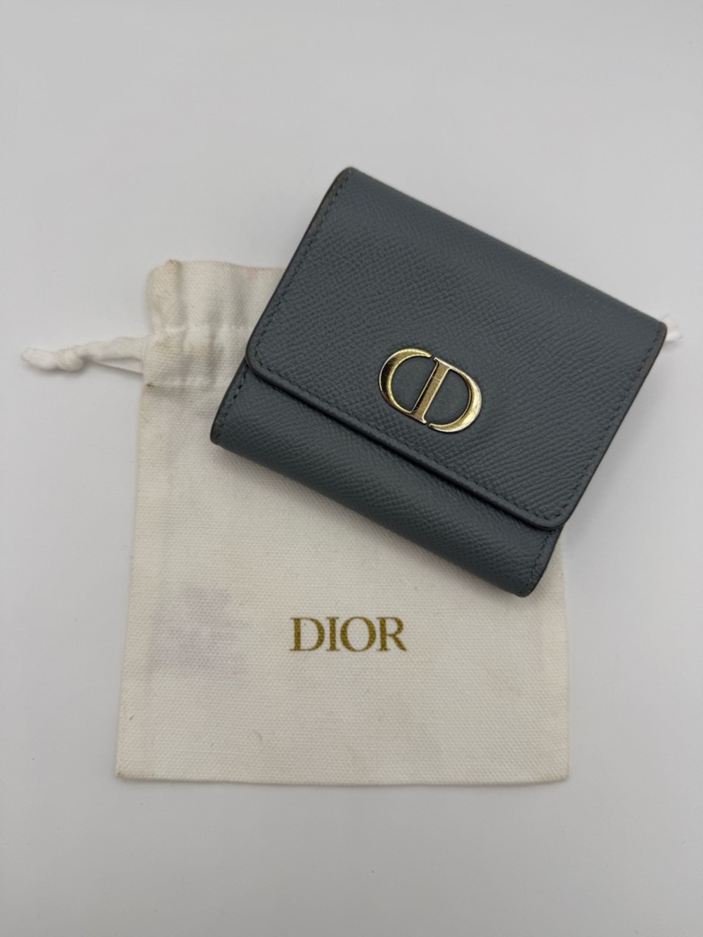 Christian Dior 30 Montaigne Lotus Wallet with Dior Pouch